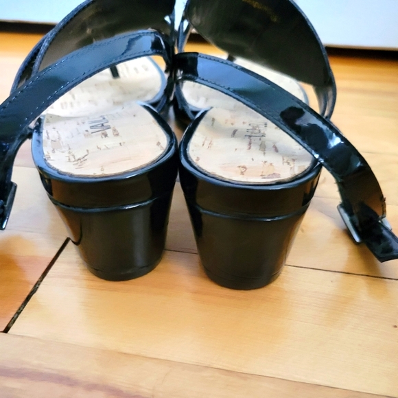 Vaneli animal print cork toe wedge sandals - Picture 6 of 7